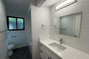 11721 NE 75th Pl, Kirkland, WA 98033 - Photo 9