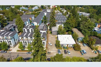 2108 NE 85th Street, Seattle, WA 98115 - Photo 11