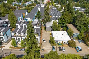 2108 NE 85th St, Seattle, WA 98115 - Photo 11
