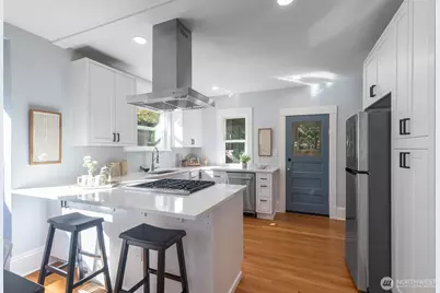 106 NE 54th Street, Seattle, WA 98105 - Photo 13