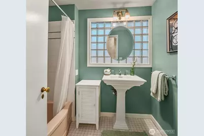 10944 23rd Avenue NE, Seattle, WA 98125 - Photo 23