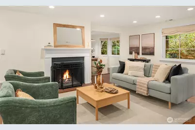 10944 23rd Avenue NE, Seattle, WA 98125 - Photo 3