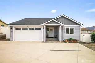 525 S Iowa Ave, East Wenatchee, WA 98802 - Photo 3