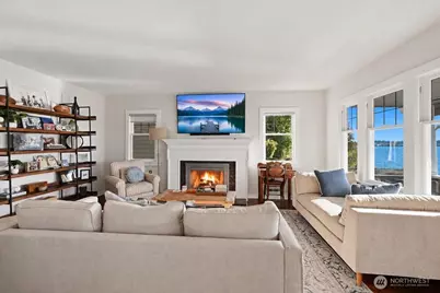 11545 Holmes Point Drive NE, Kirkland, WA 98034 - Photo 3