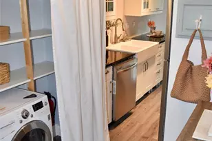 321 Bellevue Way SE, Bellevue, WA 98004 - Photo 7
