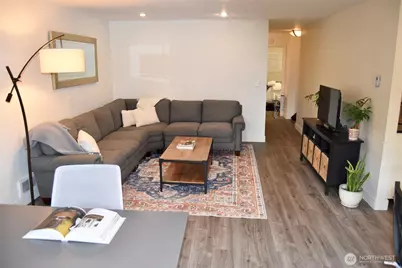 321 Bellevue Way SE #202, Bellevue, WA 98004 - Photo 5