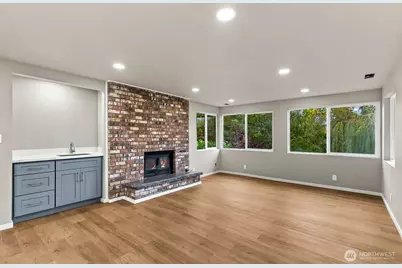 15862 36th Avenue NE, Seattle, WA 98155 - Photo 17