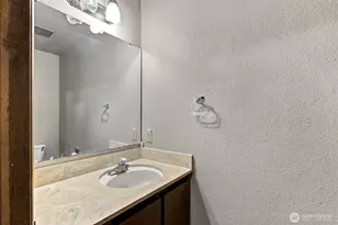 15862 36th Ave NE, Seattle, WA 98155 - Photo 9
