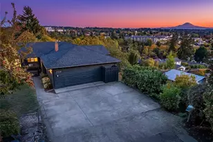21304 5th Ave S, Des Moines, WA 98198 - Photo 1