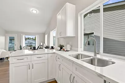 1101 37th Street SE #403, Auburn, WA 98002 - Photo 11