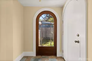1318 7th Ave SE, Olympia, WA 98501 - Photo 3