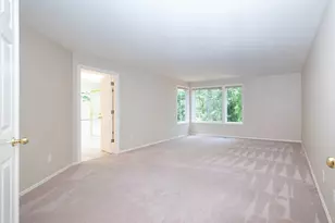 16410 SE 56th Pl, Bellevue, WA 98006 - Photo 13
