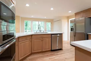 16410 SE 56th Pl, Bellevue, WA 98006 - Photo 11