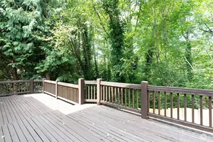 16410 SE 56th Pl, Bellevue, WA 98006 - Photo 21