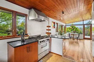 3611 30th Ave W, Seattle, WA 98199 - Photo 9
