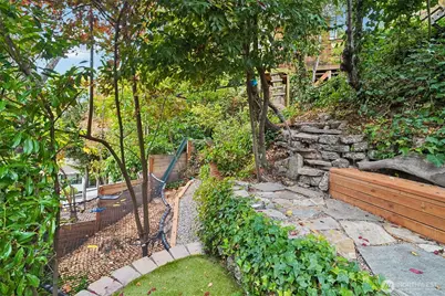 3611 30th Avenue W, Seattle, WA 98199 - Photo 25