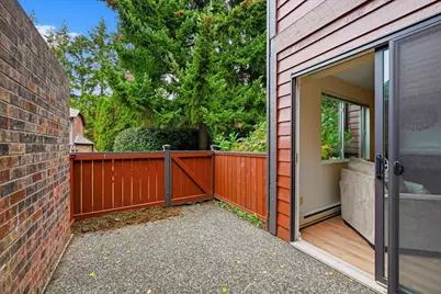1731 157th Avenue NE #E103, Bellevue, WA 98008 - Photo 15