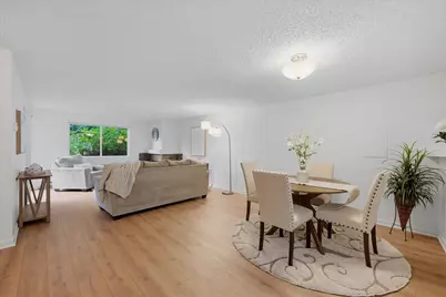 1731 157th Avenue NE #E103, Bellevue, WA 98008 - Photo 3