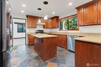 8825 32nd Street E, Edgewood, WA 98371 - Photo 5