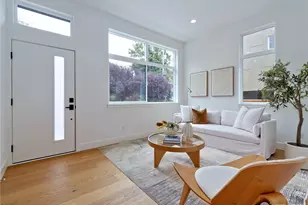 715 15th Ave, Seattle, WA 98122 - Photo 3