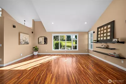 811 21st Avenue SW, Puyallup, WA 98371 - Photo 7