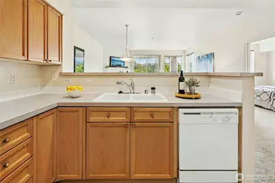 2244 132nd Avenue SE #B208, Bellevue, WA 98005 - Photo 15