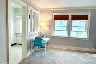 4725 15th Ave NE, Seattle, WA 98105 - Photo 5