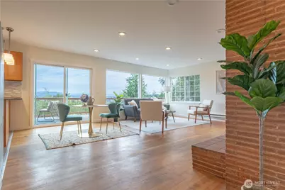 8344 Beacon Avenue S, Seattle, WA 98118 - Photo 7