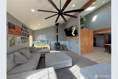 915 W Edgewater Lane, Moses Lake, WA 98837 - Photo 9