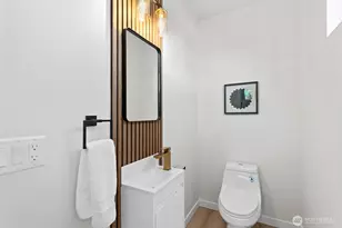725 N 88th St, Seattle, WA 98103 - Photo 13