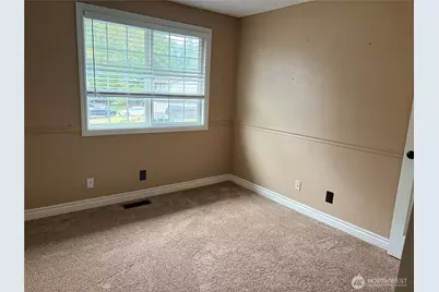 2102 30th Avenue SE, Puyallup, WA 98374 - Photo 9