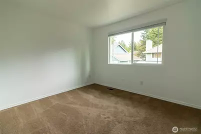 7648 Oak Park Place NW, Bremerton, WA 98311 - Photo 21