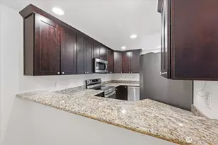 7031 210th St SW, Lynnwood, WA 98036 - Photo 9