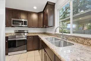 7031 210th St SW, Lynnwood, WA 98036 - Photo 7
