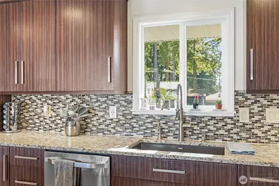 1731 NE 8th Avenue, Oak Harbor, WA 98277 - Photo 13