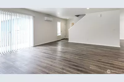 114 E Willis Street, Kent, WA 98032 - Photo 5