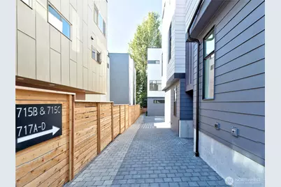 717 15th Avenue #D, Seattle, WA 98122 - Photo 25