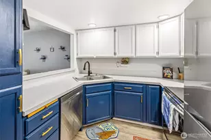 15209 Sunwood Blvd, Tukwila, WA 98188 - Photo 7