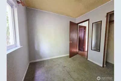 425 Sunnyhill Road W, Bremerton, WA 98312 - Photo 13