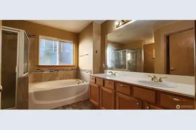 821 233rd Place NE, Sammamish, WA 98074 - Photo 23