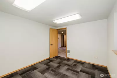 908 Bertha Avenue, Bremerton, WA 98312 - Photo 23