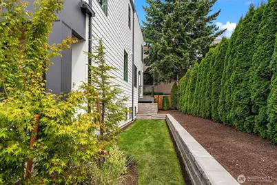 134 8th Ct, Kirkland, WA 98033 - Photo 37
