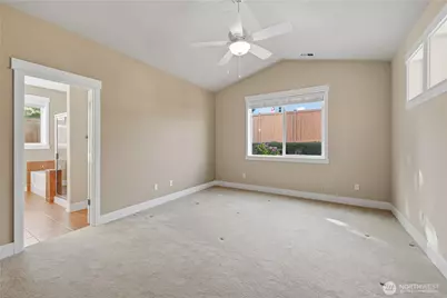 9329 Hebner Avenue SE, Snoqualmie, WA 98065 - Photo 9