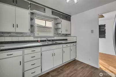 208 M Street SE, Auburn, WA 98002 - Photo 9