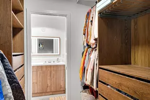1001 2nd Ave W, Seattle, WA 98119 - Photo 15