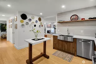 1001 2nd Ave W, Seattle, WA 98119 - Photo 11