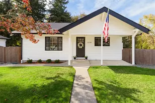 2328 Alpine Pl, Enumclaw, WA 98022 - Photo 1