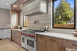 1020 107th Ave SE, Bellevue, WA 98004 - Photo 7