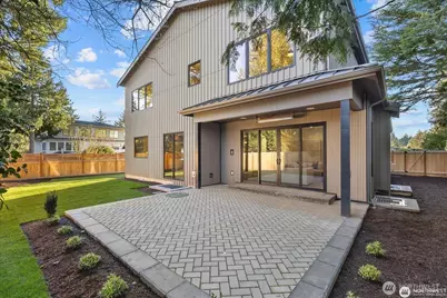 1020 107th Avenue SE, Bellevue, WA 98004 - Photo 33