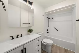 17431 Ambaum Blvd S, Burien, WA 98148 - Photo 17